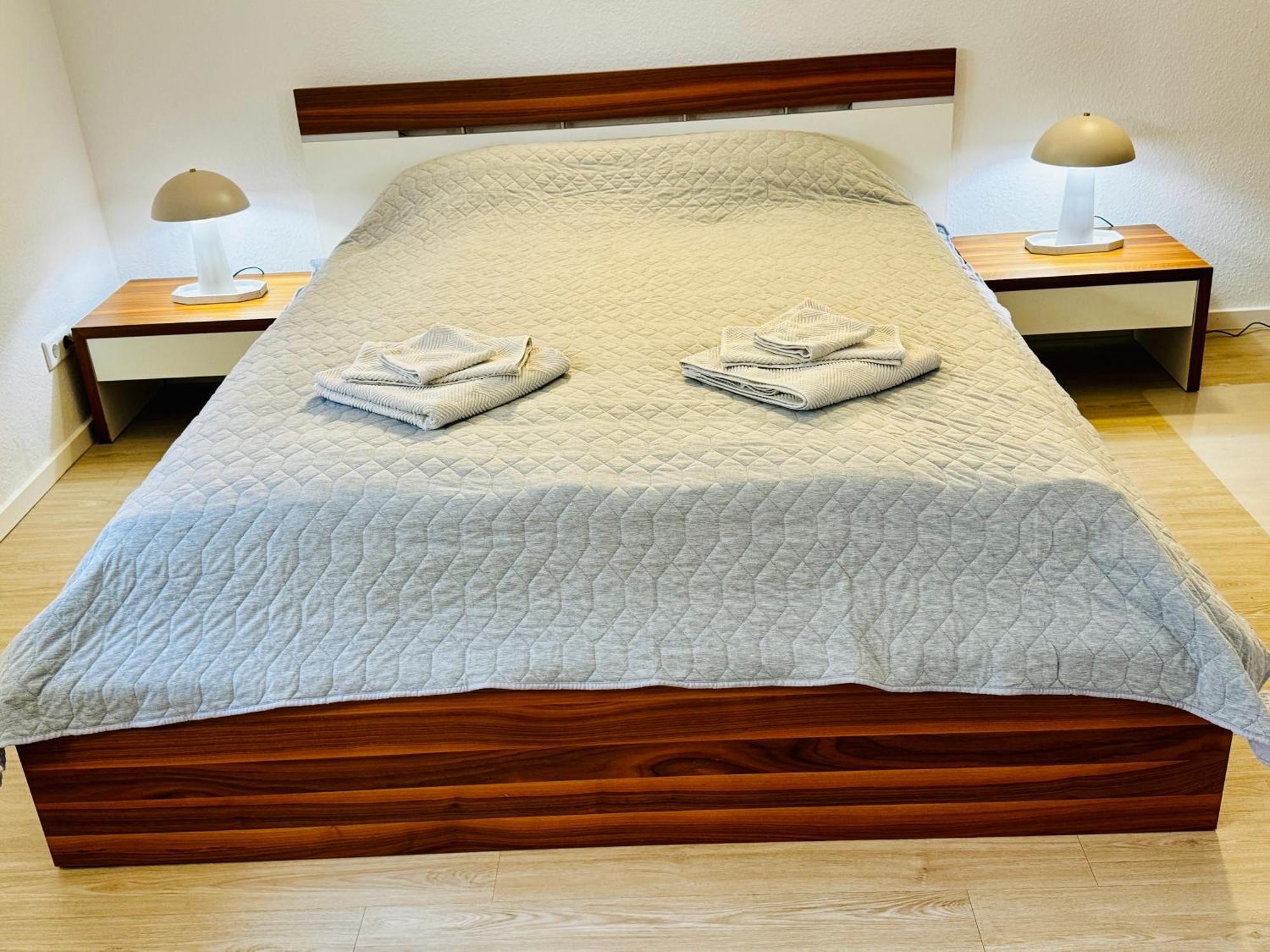 Tulip Path 3, Ferien & Monteur Wohnung เมลเลอ ภายนอก รูปภาพ