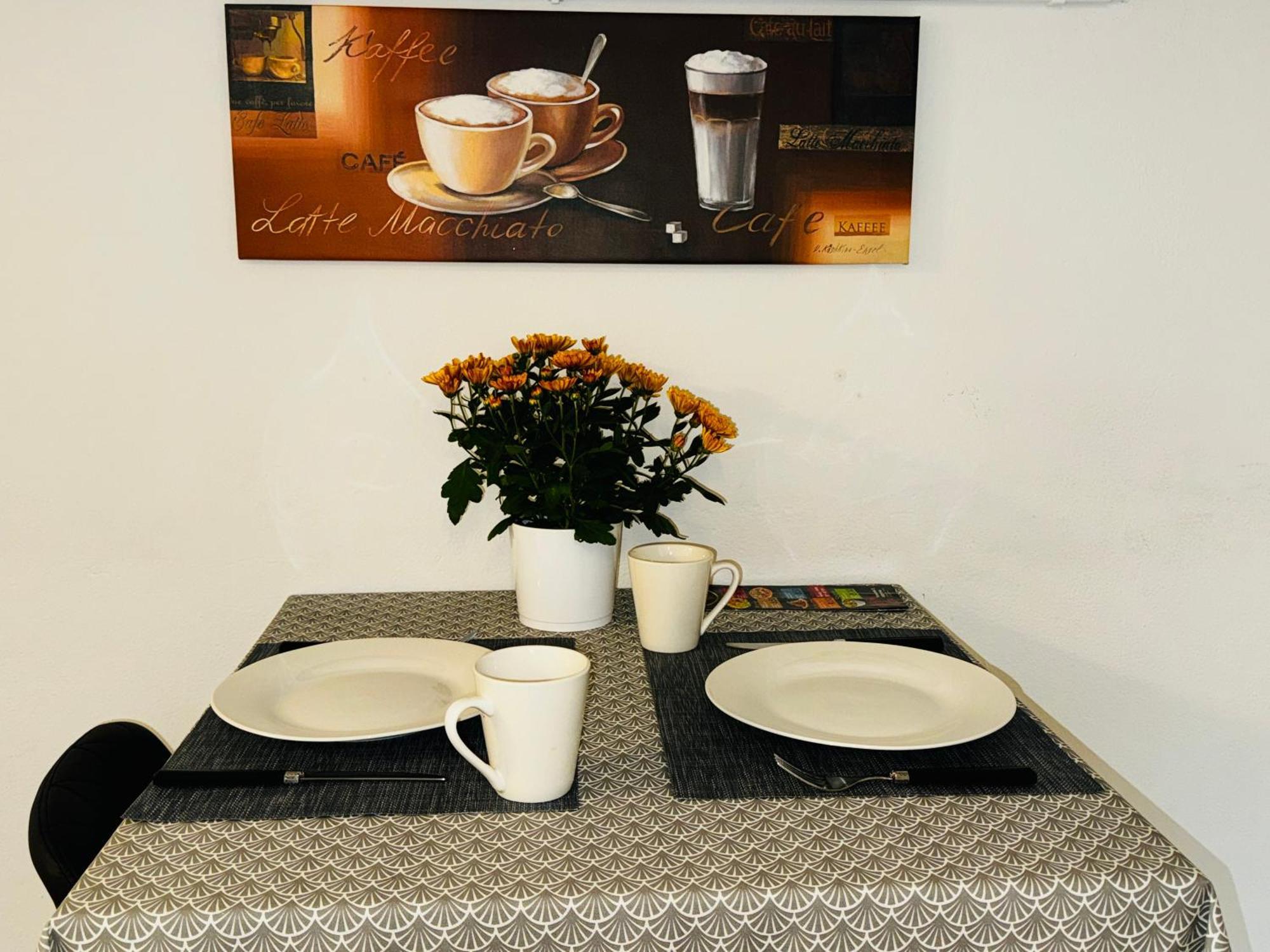Tulip Path 3, Ferien & Monteur Wohnung เมลเลอ ภายนอก รูปภาพ